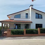 Casa Cervi With Pool & Garden Near Appartement Gabicce Mare