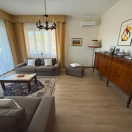 شقة Casa Cervi With Pool & Garden Near غابيتّشي ماري