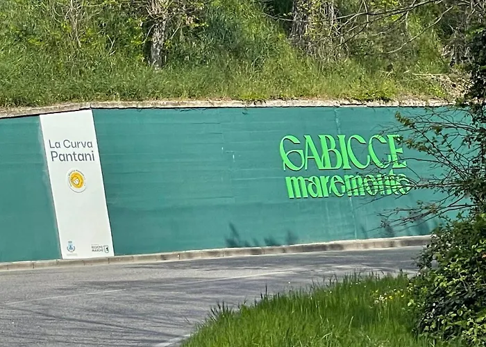 Casa Cervi With Pool & Garden Near